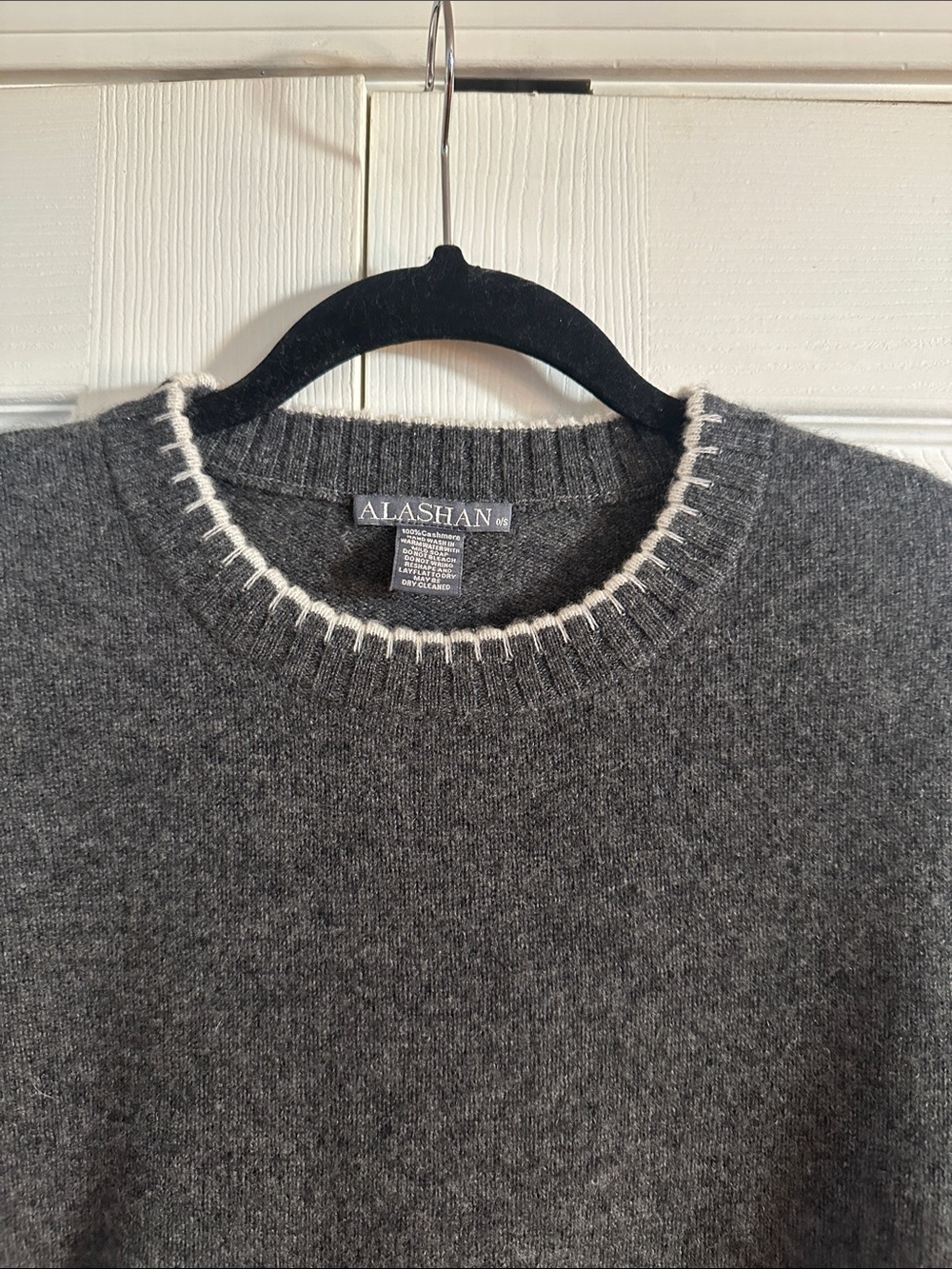 Alashan cashmere crew neck pullover